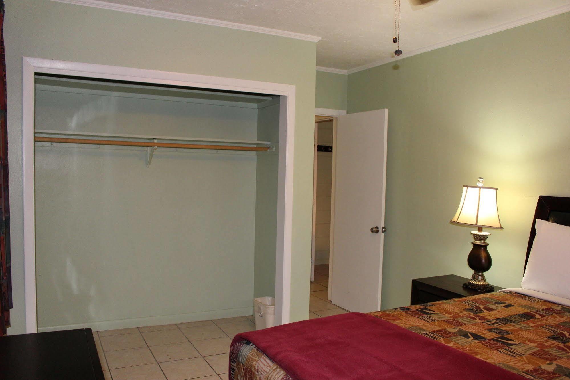 Sunshine Inn & Suites Venice, Florida Venice Gardens Ngoại thất bức ảnh