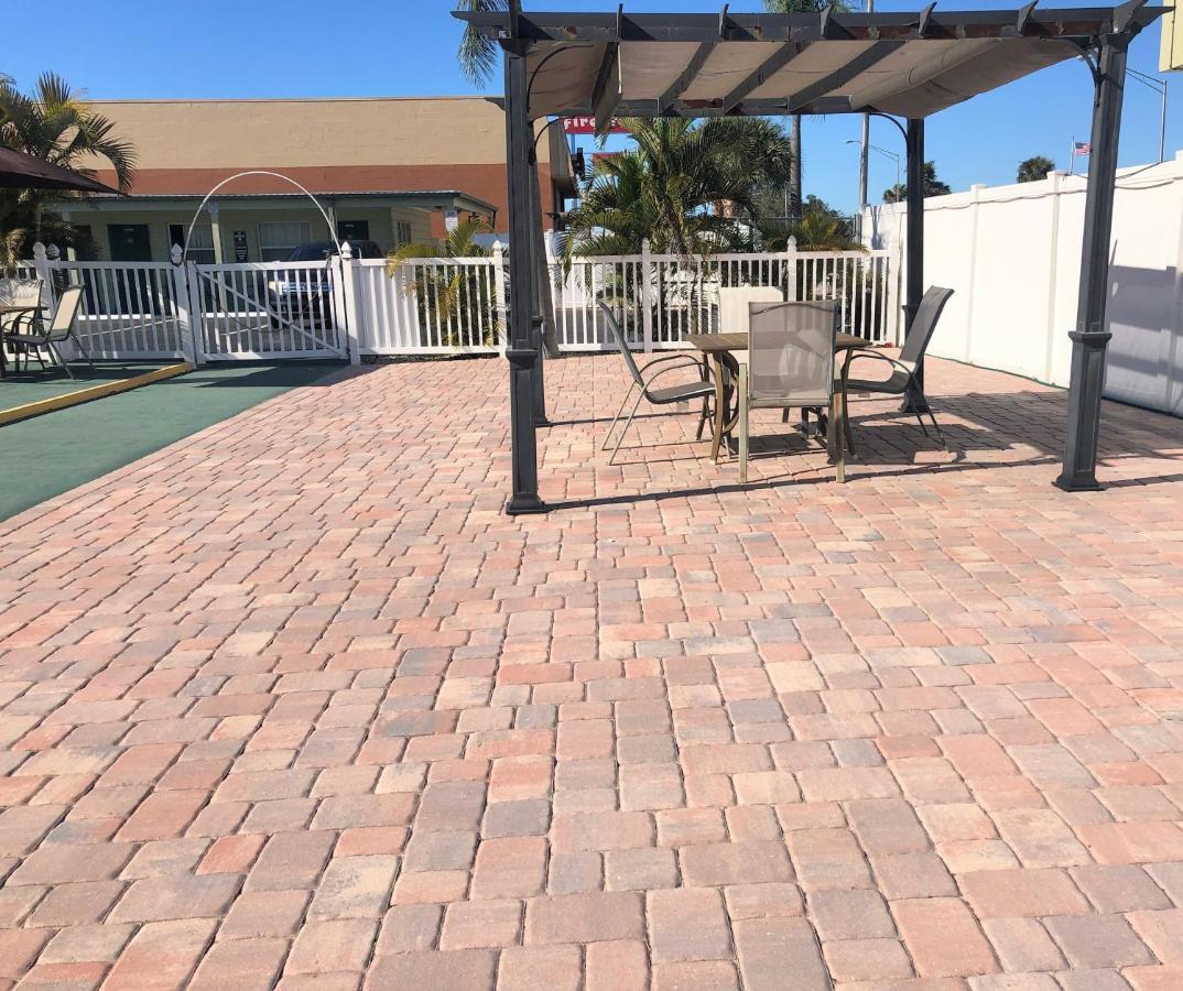 Sunshine Inn & Suites Venice, Florida Venice Gardens Ngoại thất bức ảnh